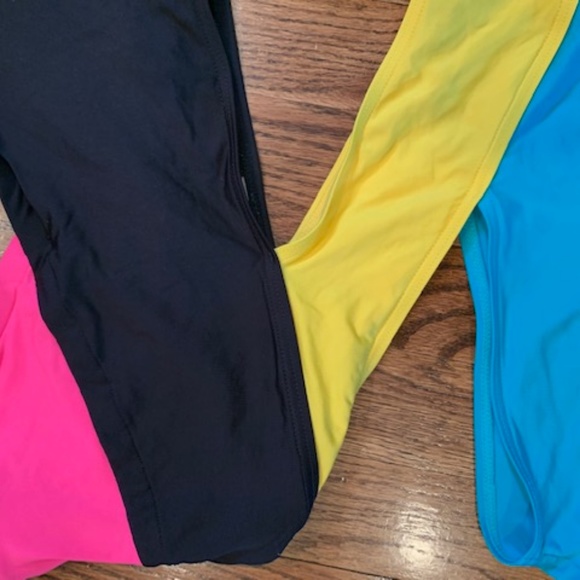 Retro Asymmetrical Cut Out One Piece Swimsuit - Picture 3 of 3